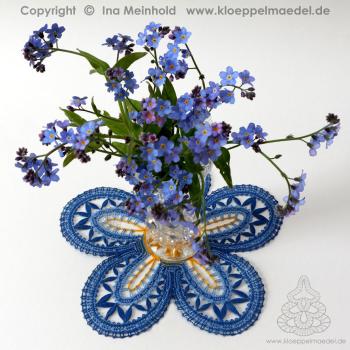 Preview: 398 Klöppelbrief Blütendeckchen "Vergissmeinnicht"