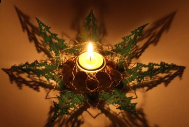 Preview: 260 Klöppelbrief  „Sieben Tannen“  für Teelichthalter