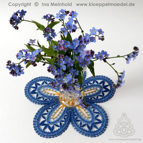 398 Klöppelbrief Blütendeckchen "Vergissmeinnicht"