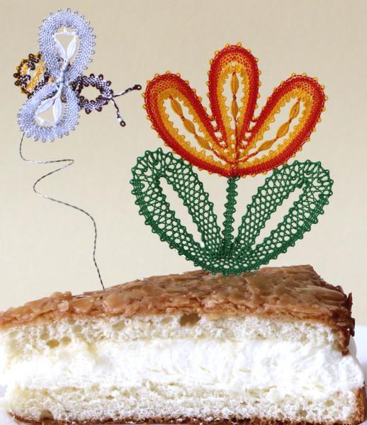 406 Klöppelbrief Tortendeko "Bienenstich“